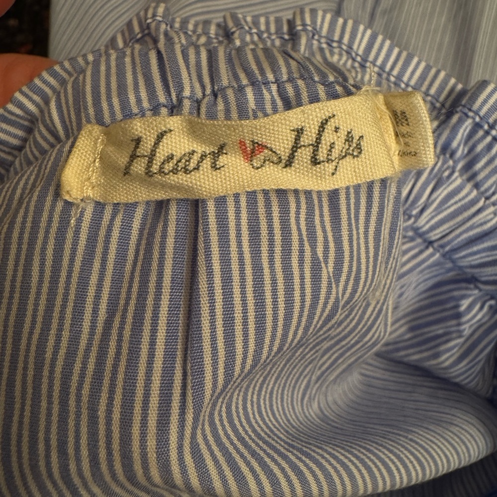 HEART & HIPS Woman's 3/4 Sleeve Off Sleeve Top Blouse sz Medium - Picture 3 of 5